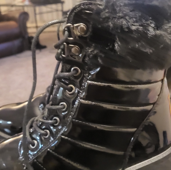 Women's size 11 black platinum leather boots with faux fur at the top by ROUGE - Picture 3 of 6